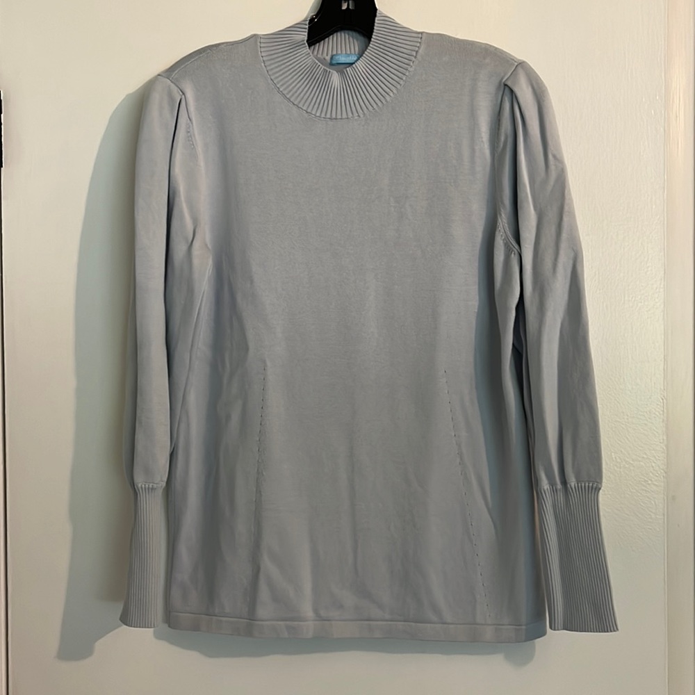 J. McLaughlin Sweater Size Medium